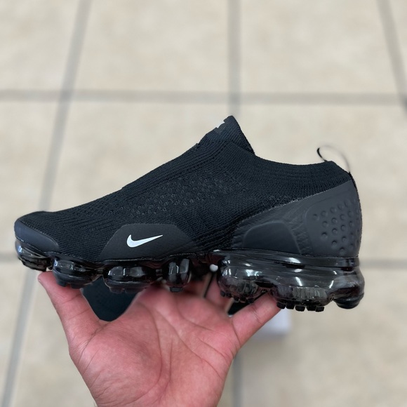 vapormax flyknit moc 2 triple black